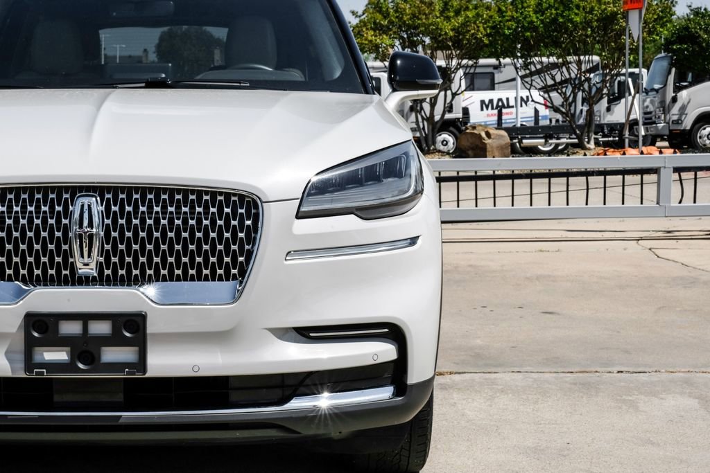 Used 2023 Lincoln Aviator AWD w/ Premium Package image 48