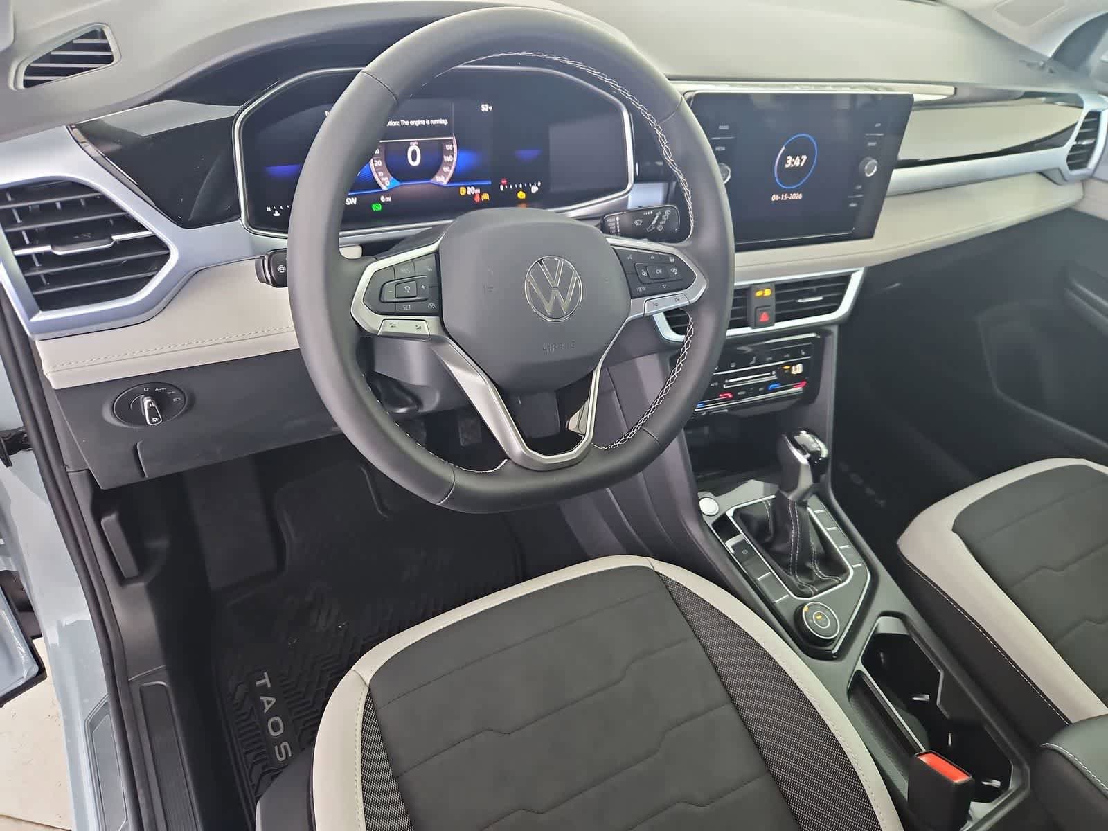 New 2026 Volkswagen Taos SE AWD/4WD image 2