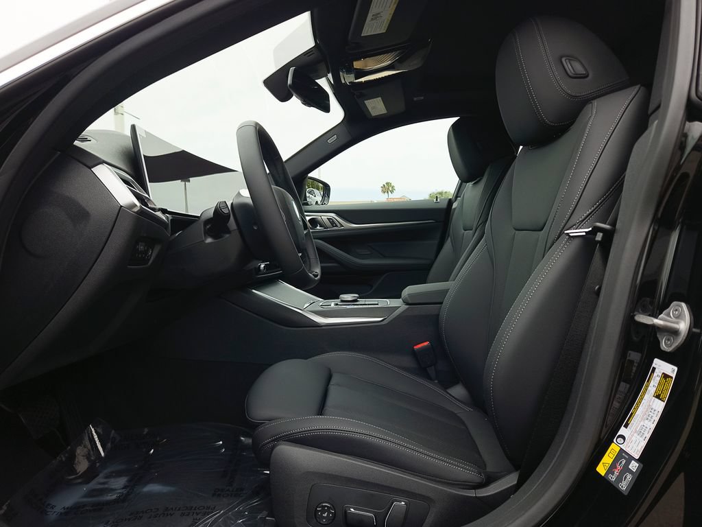 New 2026 BMW i4 eDrive40 w/ Parking Assistance Package RWD image 8