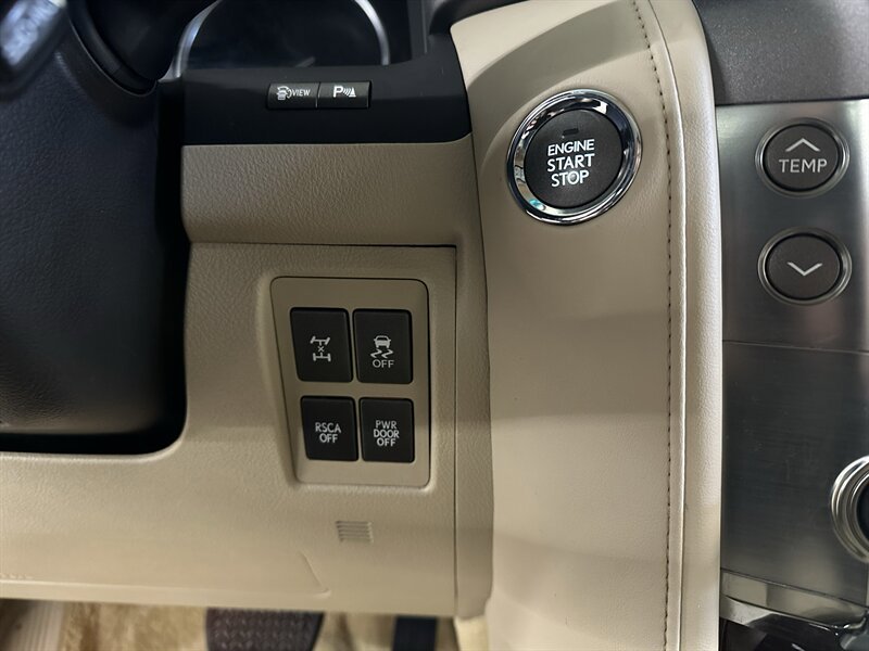 Used 2010 Lexus LX 570 4WD image 32
