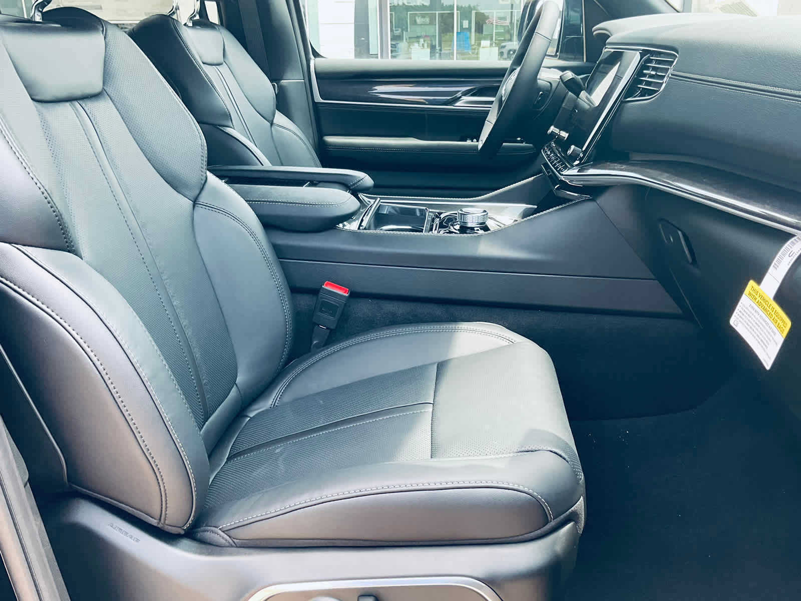 New 2024 Jeep Wagoneer 4WD w/ Convenience Group I image 13