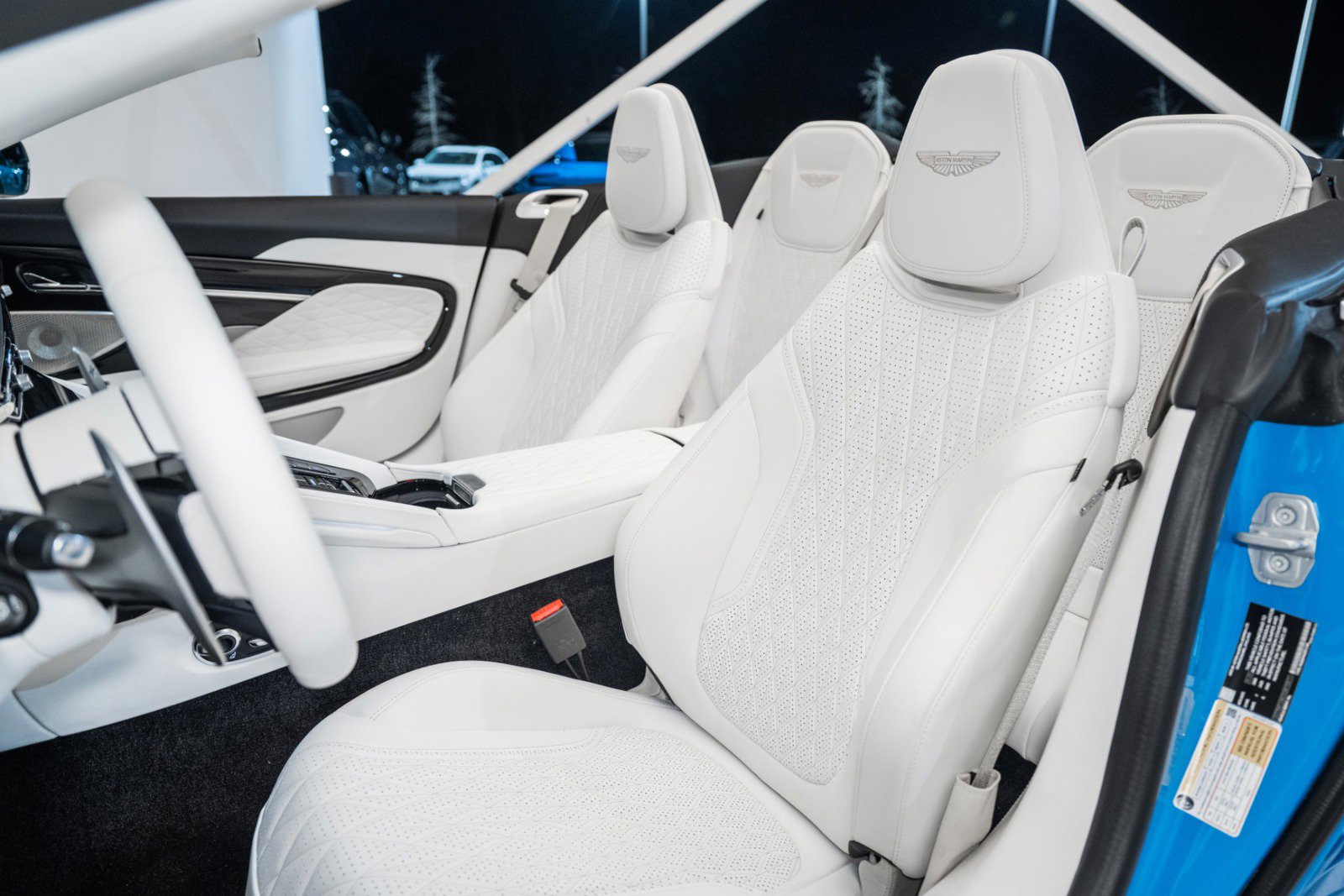 Used 2025 Aston Martin DB12 Volante image 12