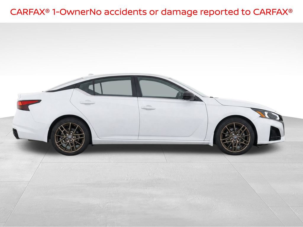 Certified 2025 Nissan Altima 2.5 SR FWD image 11
