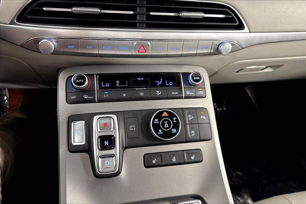 Used 2022 Hyundai Palisade SEL w/ 8P Bench Seat Package AWD/4WD image 17