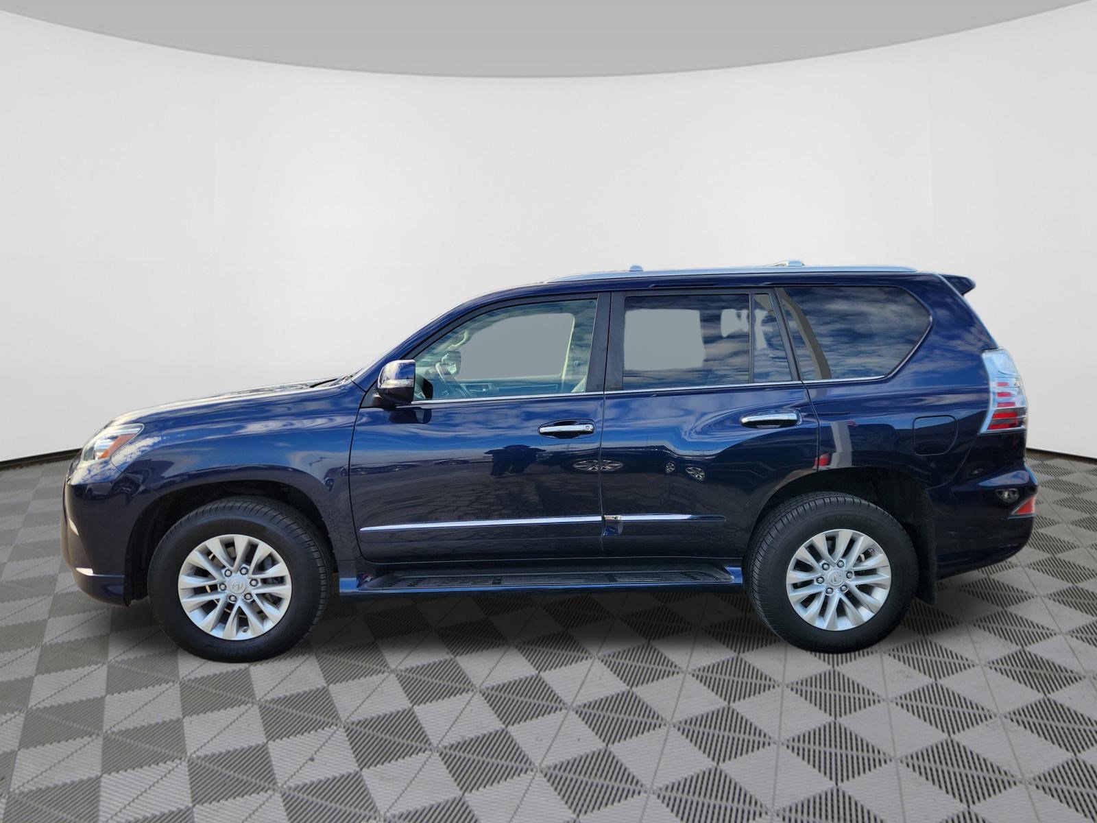 Used 2019 Lexus GX 460 image 5