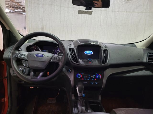 Used 2019 Ford Escape SE image 4