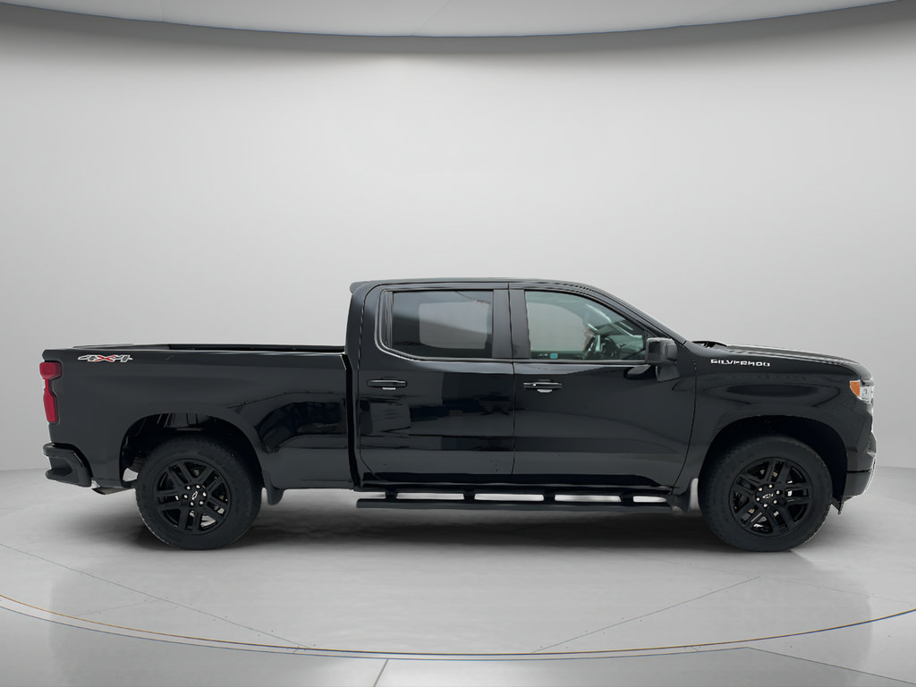 Used 2024 Chevrolet Silverado 1500 RST w/ Convenience Package II AWD/4WD image 4