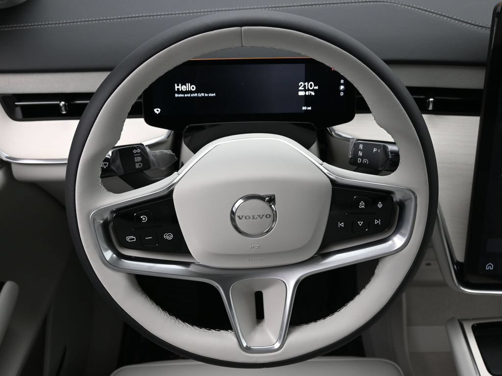 Used 2025 Volvo EX90 Ultra AWD/4WD image 17