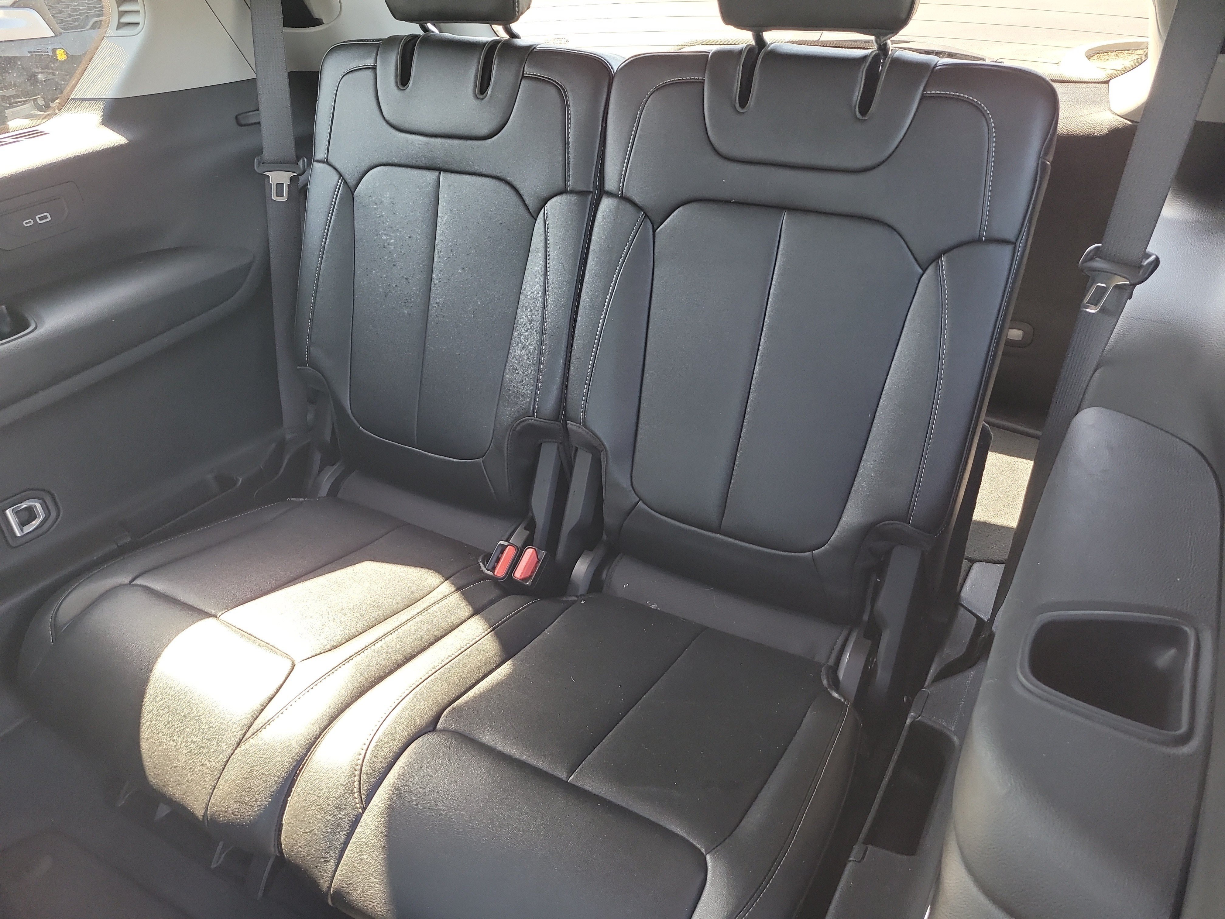 Used 2023 Jeep Grand Cherokee L Limited w/ Black Appearance Package RWD image 12