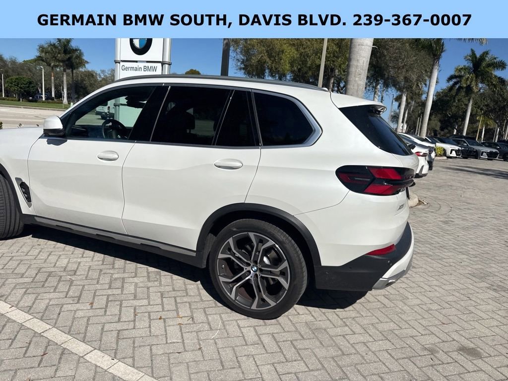 Certified 2024 BMW X5 sDrive40i w/ Premium Package image 6
