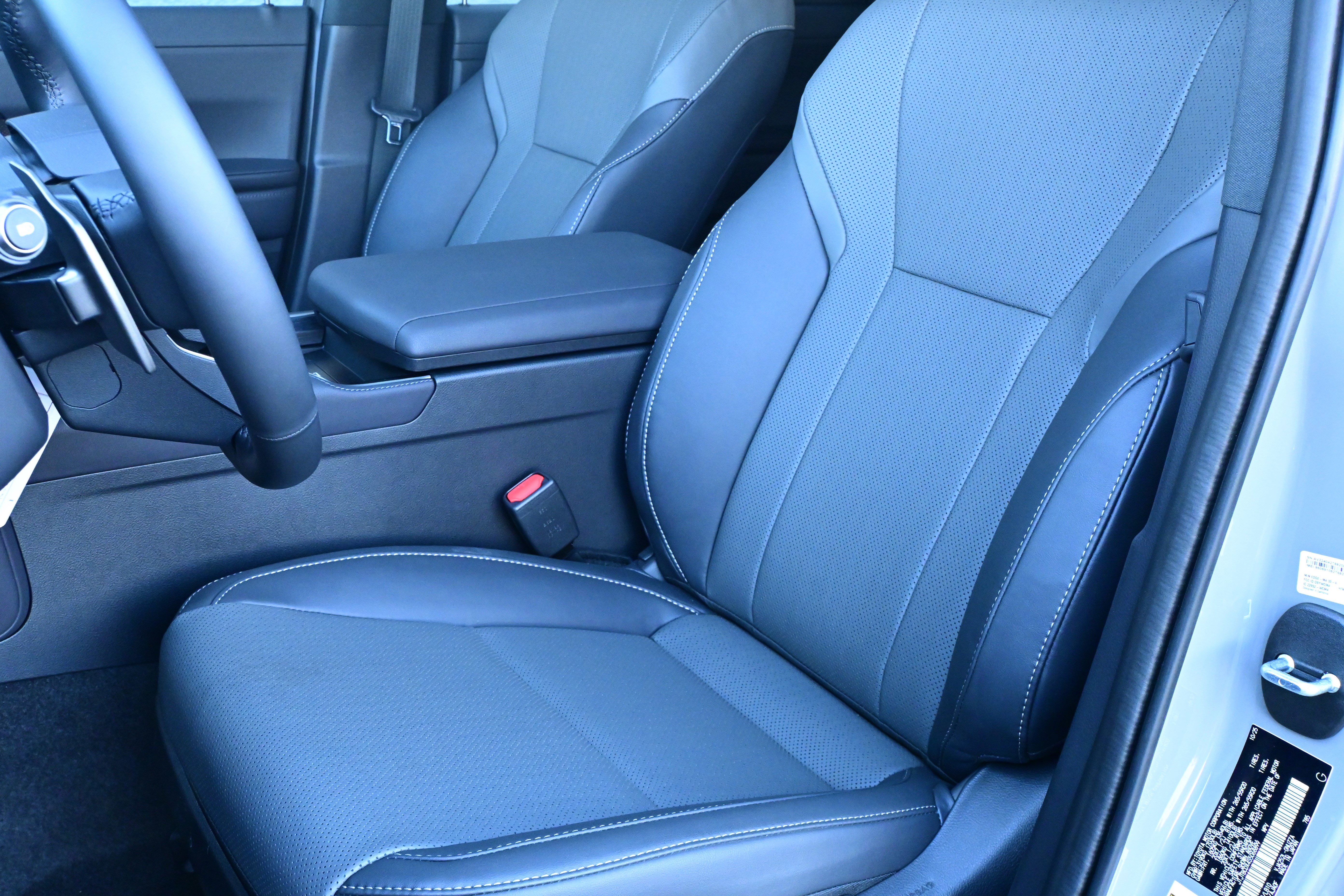 Used 2025 Lexus GX 550 GX 550 Premium+ w/ Accessory Package (2T) image 16