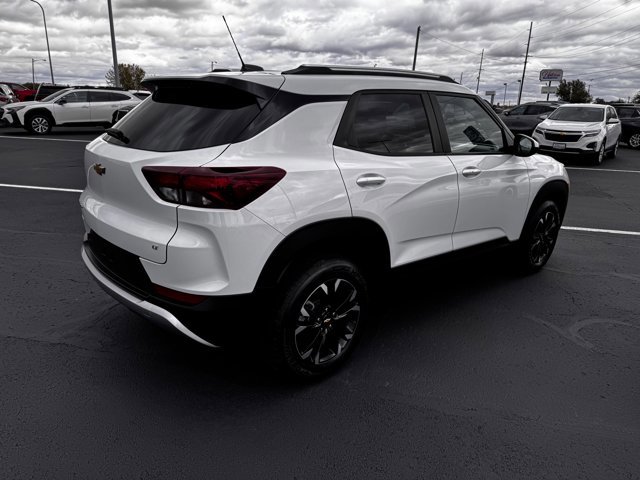 Used 2023 Chevrolet TrailBlazer LT image 2