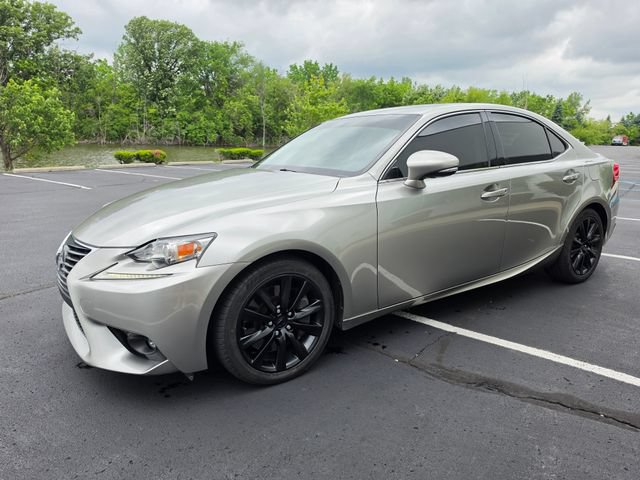 Used 2016 Lexus IS 200t RWD image 13