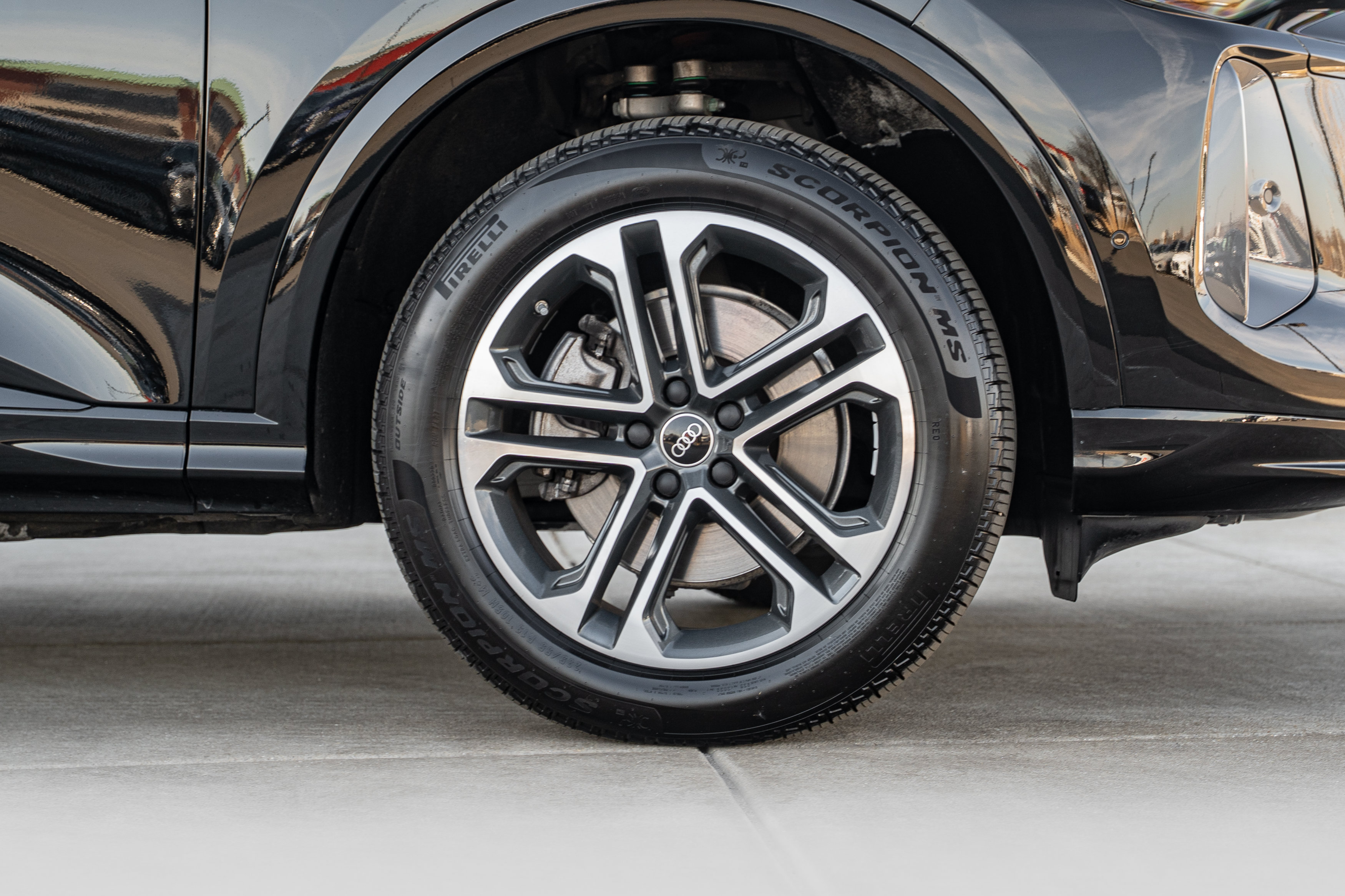 Certified 2025 Audi Q5 Premium w/ Convenience Package AWD/4WD image 31