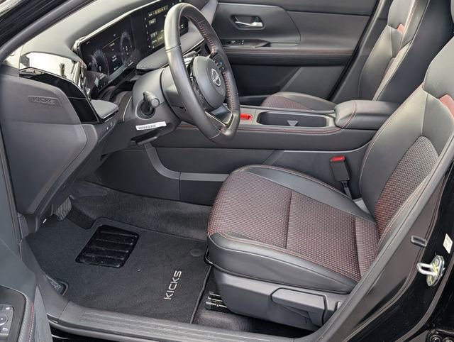 Used 2025 Nissan Kicks SR image 8