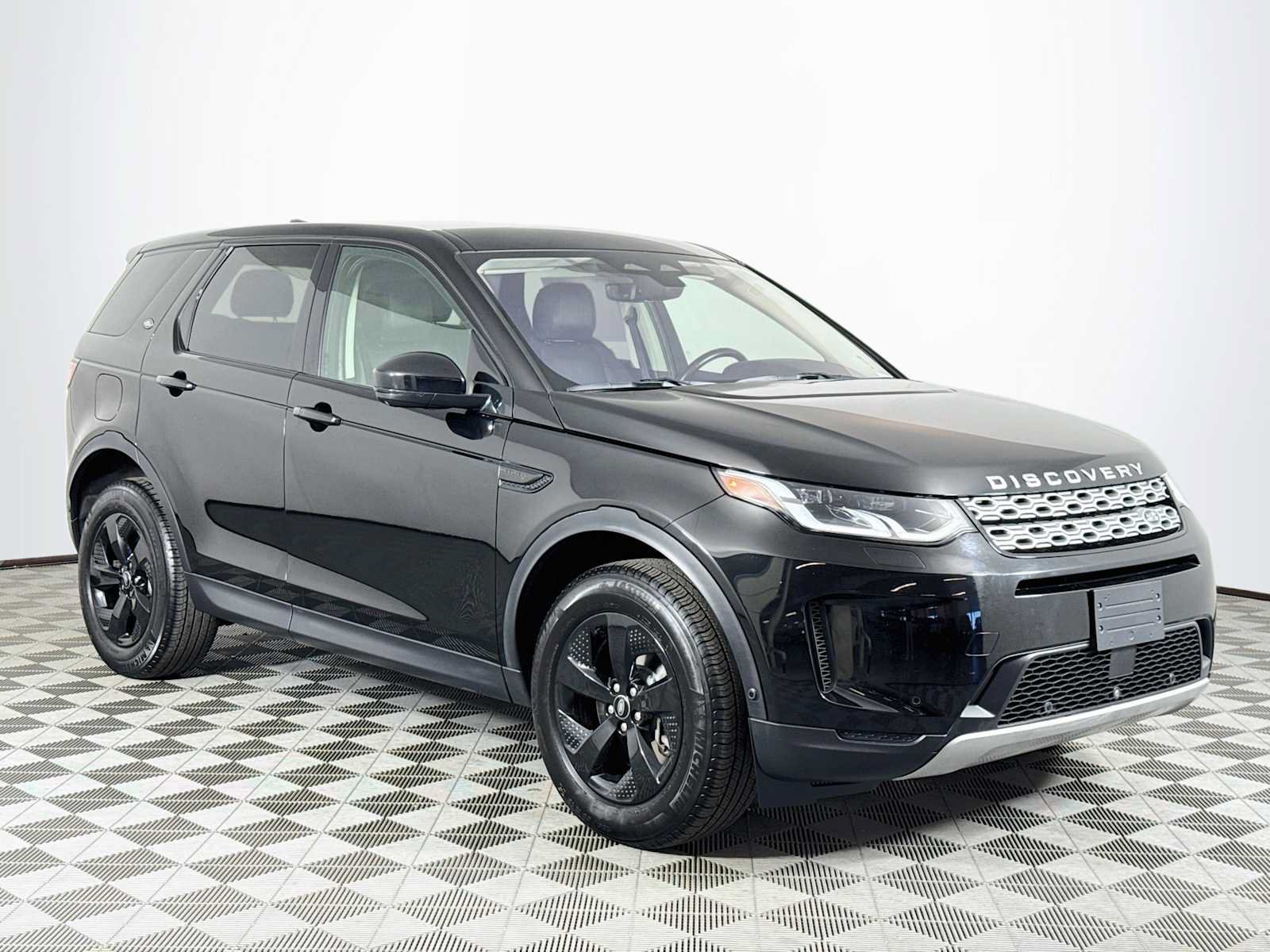 Used 2021 Land Rover Discovery Sport SE AWD/4WD image 3
