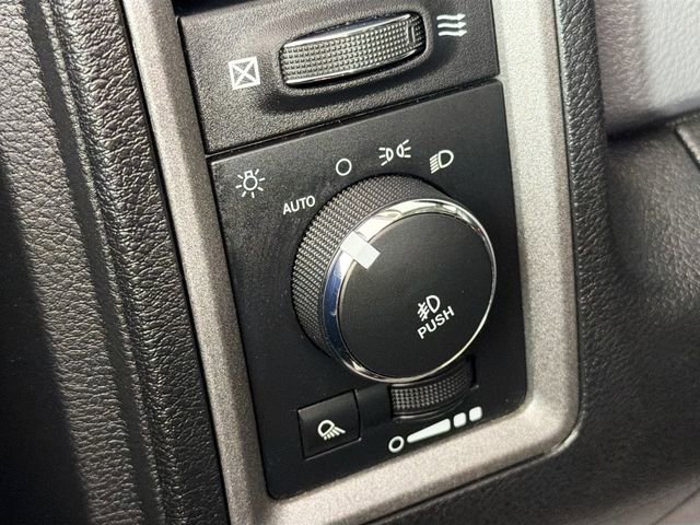 Used 2017 RAM 1500 ST w/ SXT Appearance Group image 10