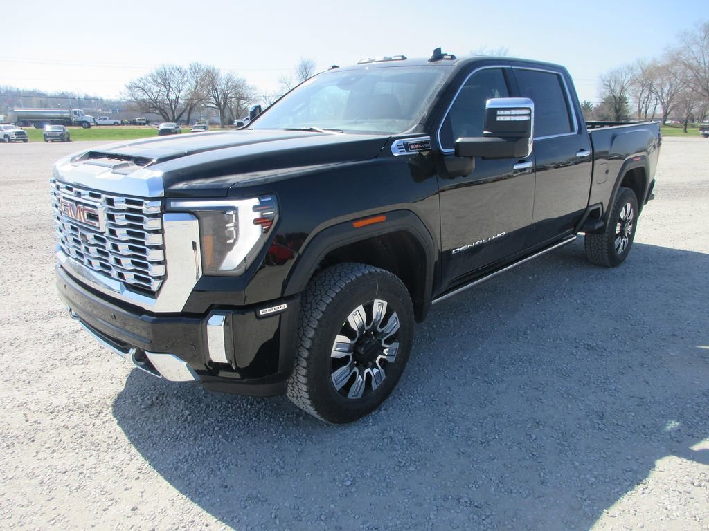 New 2026 GMC Sierra 2500 Denali w/ Denali Reserve Package image 11