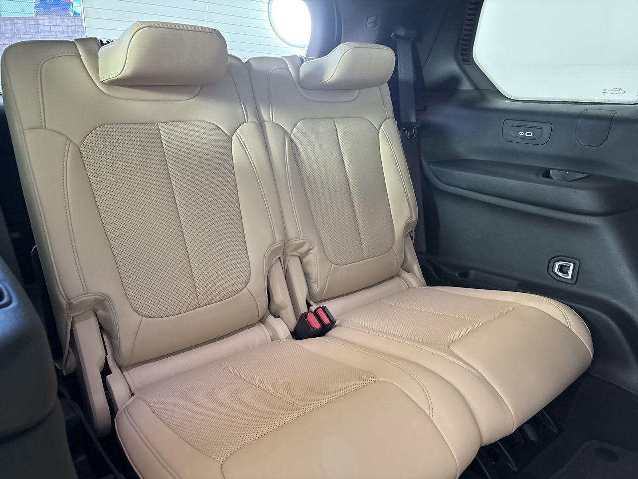 Used 2024 Jeep Grand Cherokee L Limited w/ Luxury Tech Group II image 28