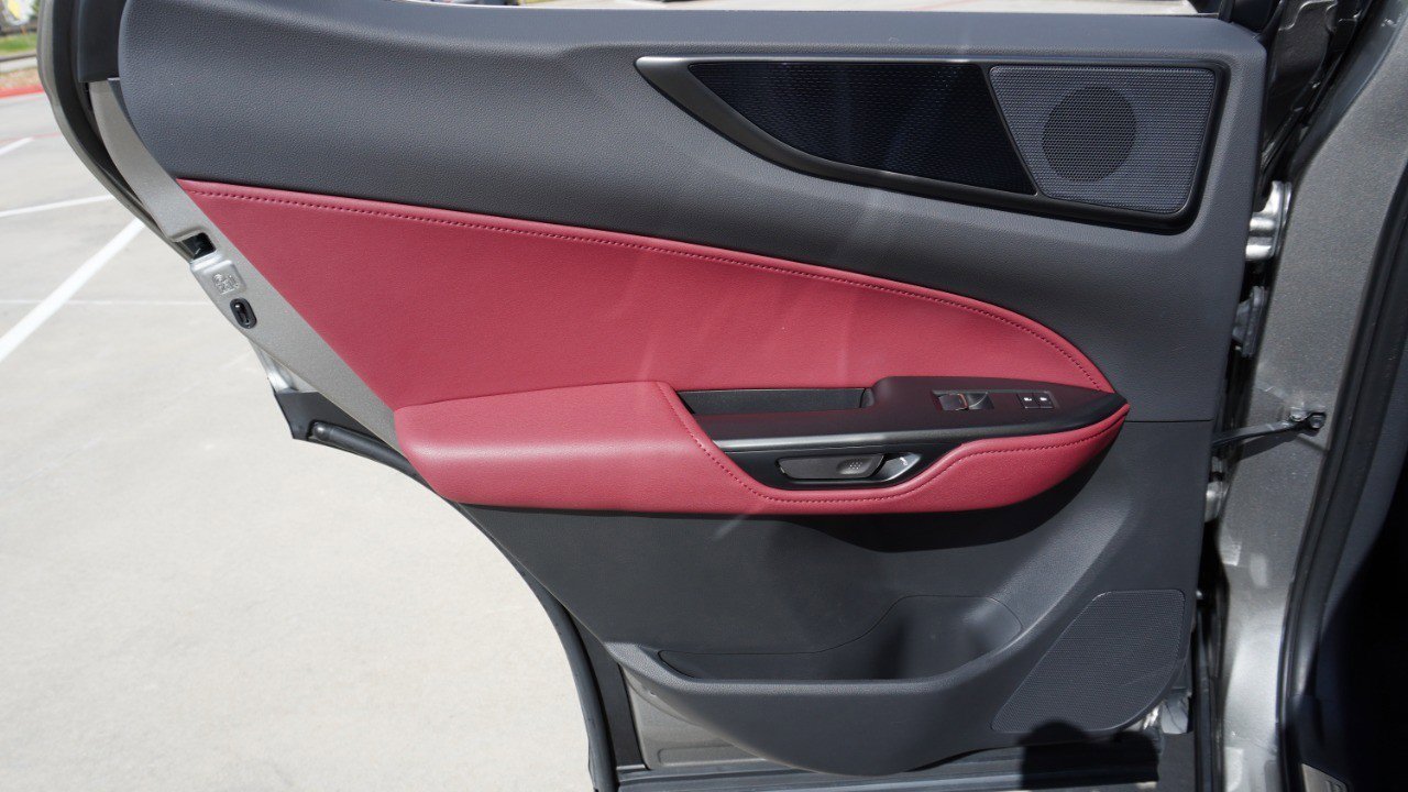 Used 2025 Lexus NX 250 FWD w/ Towing Package (2000 Lbs) image 33