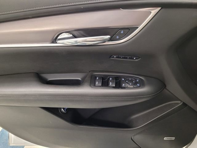 Used 2023 Cadillac XT6 Luxury image 29