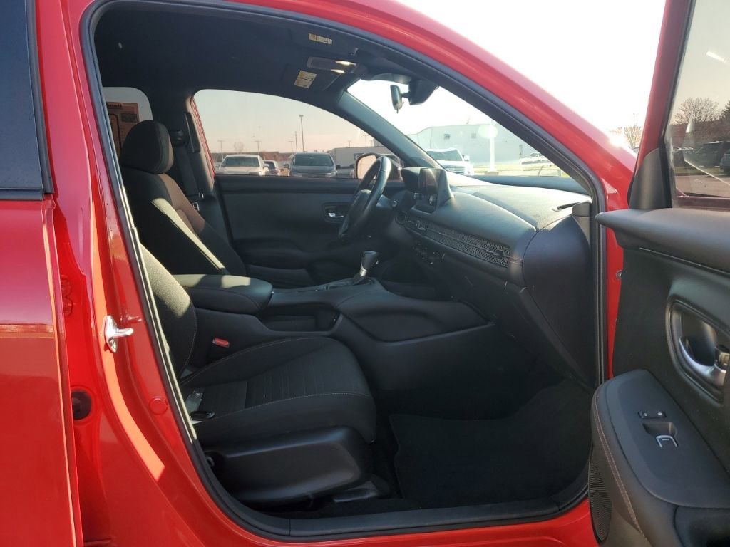 Used 2024 Honda HR-V Sport image 36
