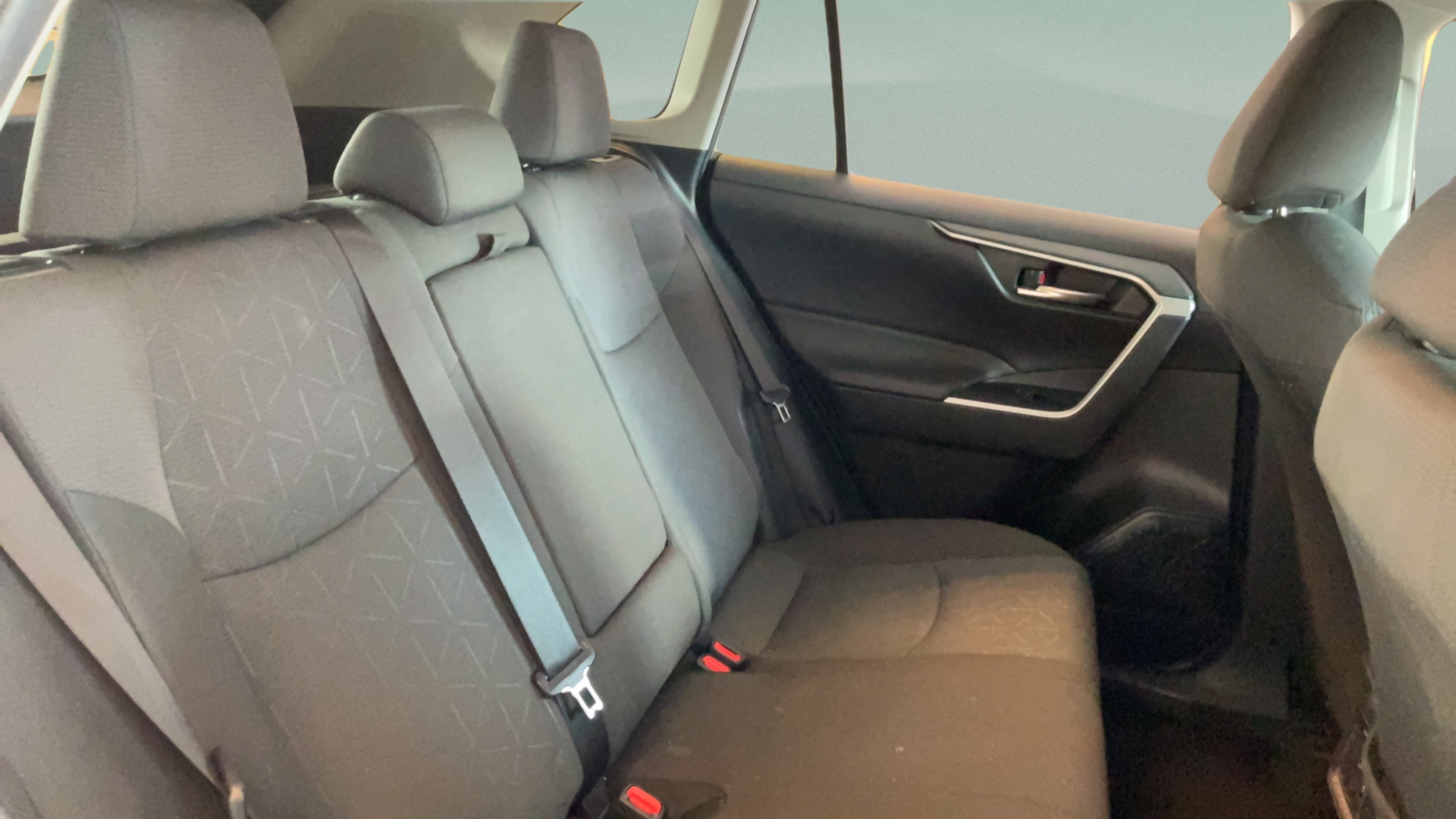 Certified 2024 Toyota RAV4 XLE FWD image 31