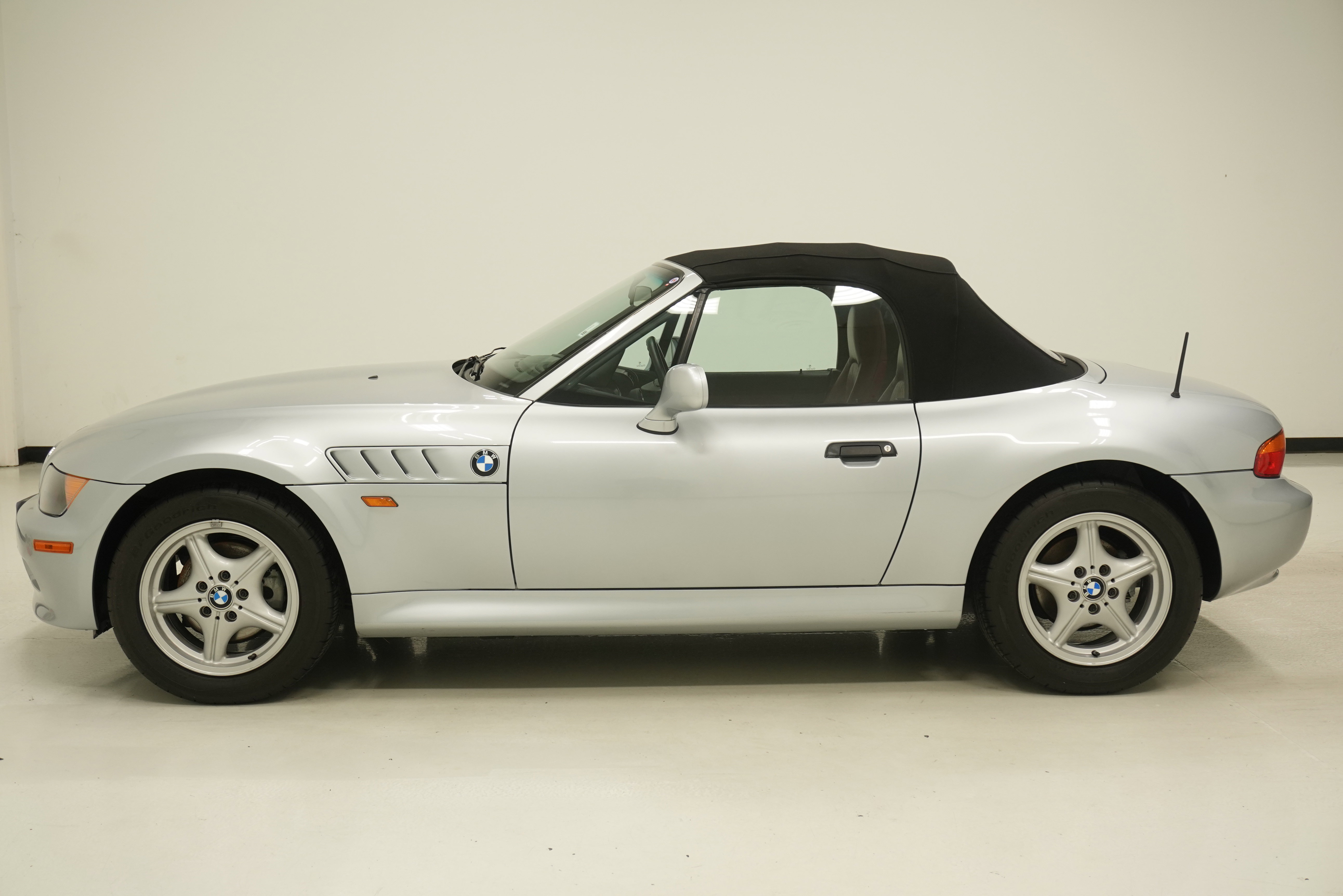 Used 1996 BMW Z3 1.9 image 7