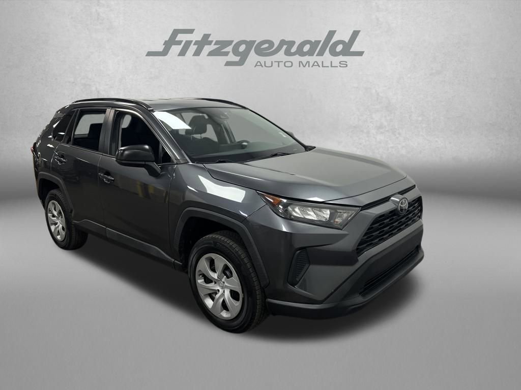 Used 2021 Toyota RAV4 LE image 8