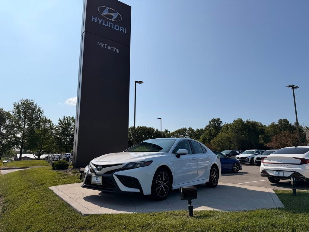 Used 2023 Toyota Camry SE w/ Convenience Package FWD video 1