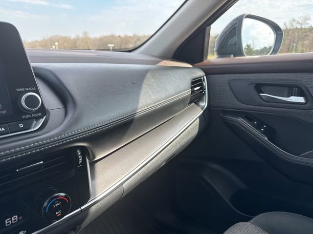 Used 2022 Nissan Rogue SV image 23