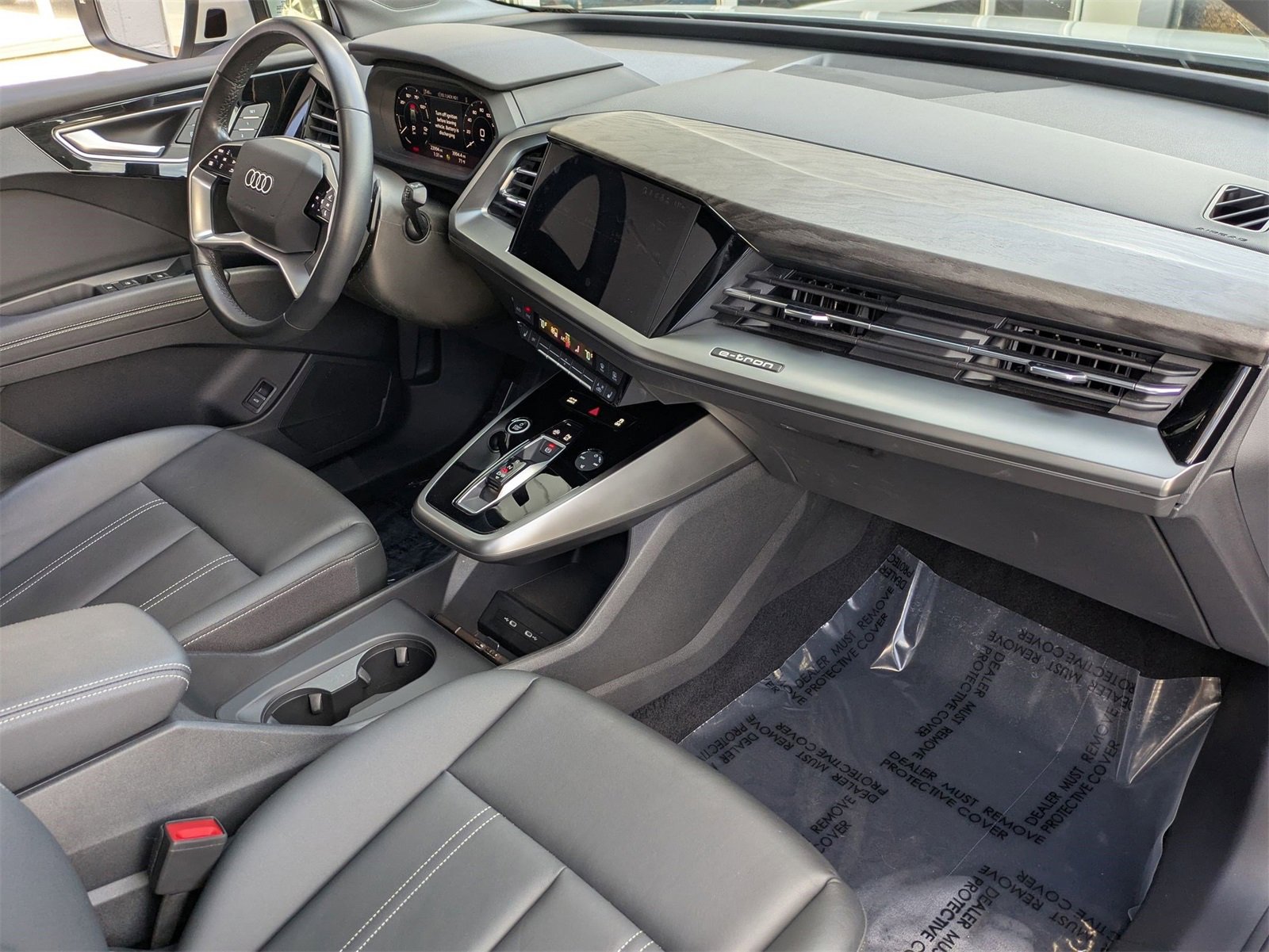 Used 2024 Audi Q4 e-tron Premium image 21