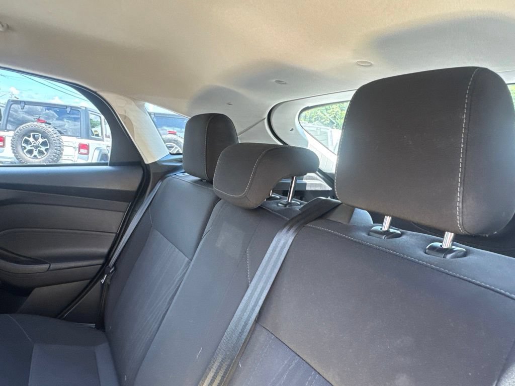 Used 2017 Ford Focus SE FWD image 20