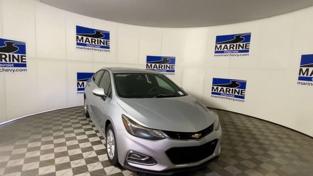 Used 2017 Chevrolet Cruze LT w/ Convenience Package image 4