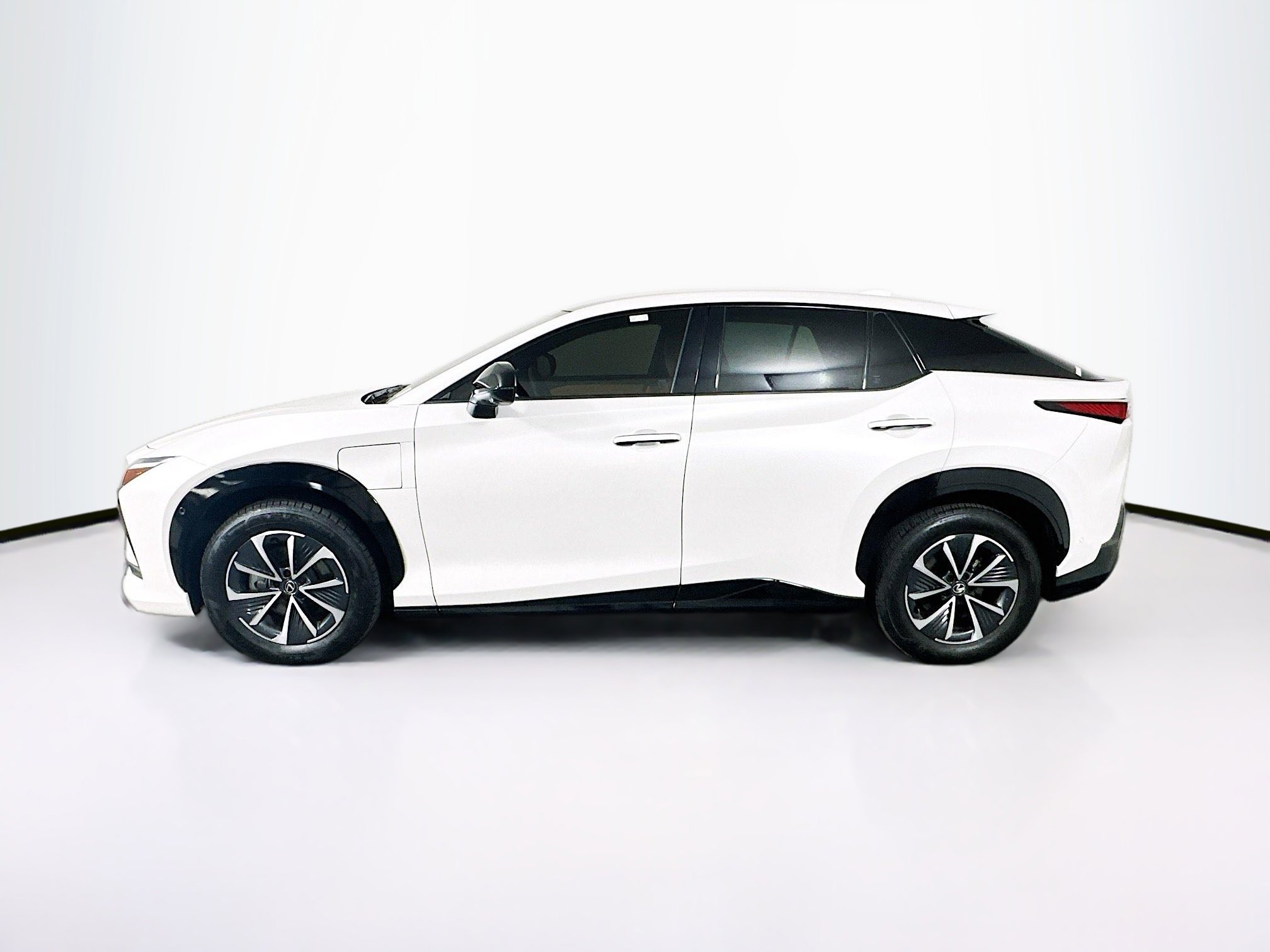 Used 2023 Lexus RZ 450e Premium w/ Technology Package AWD/4WD image 4