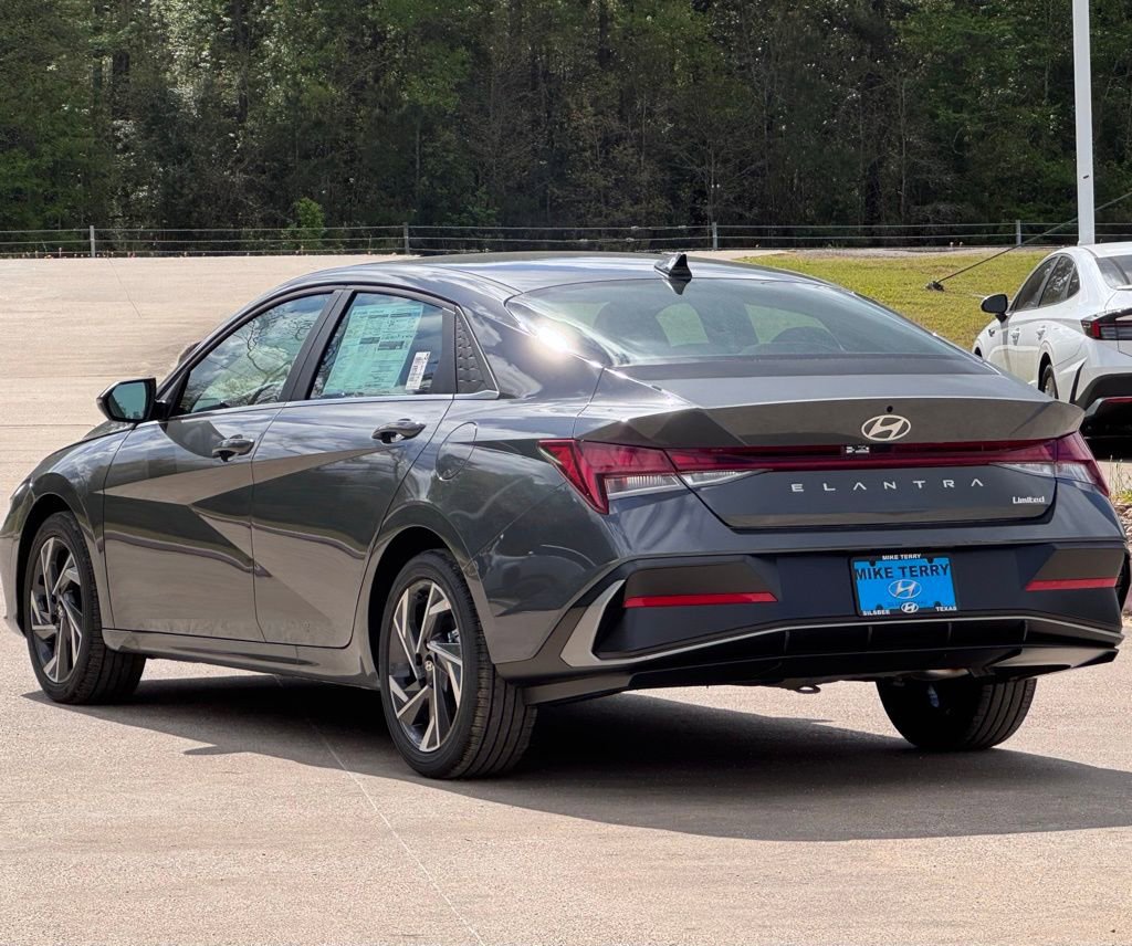 New 2026 Hyundai Elantra Limited image 14