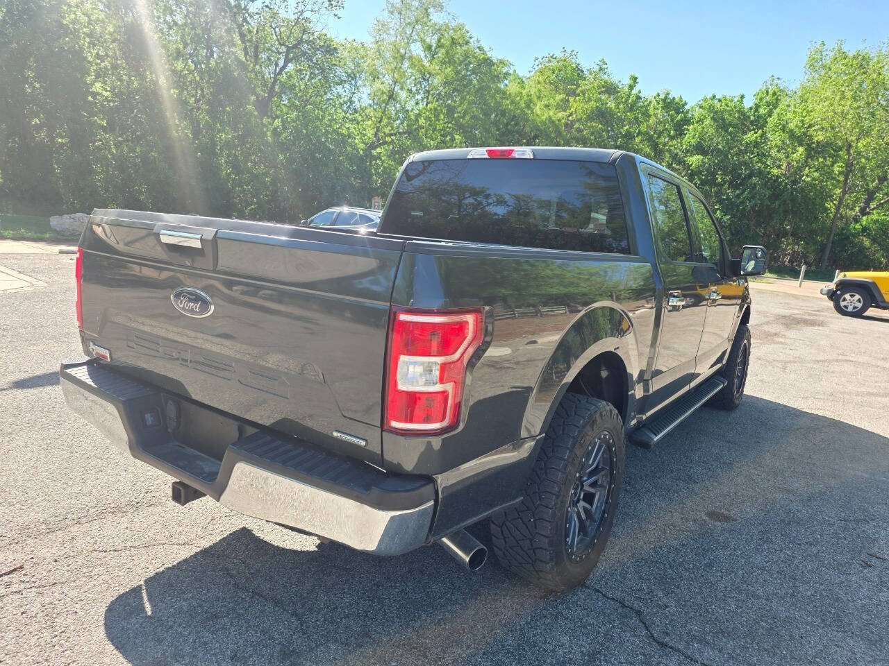 Used 2018 Ford F150 XLT w/ Equipment Group 301A Mid image 25