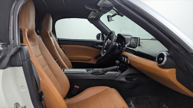 Used 2020 FIAT 124 Spider Lusso RWD image 16