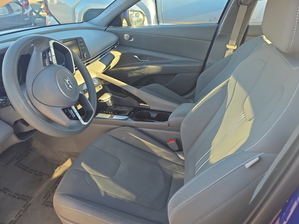 Used 2022 Hyundai Elantra Blue w/ Cargo Package FWD image 8