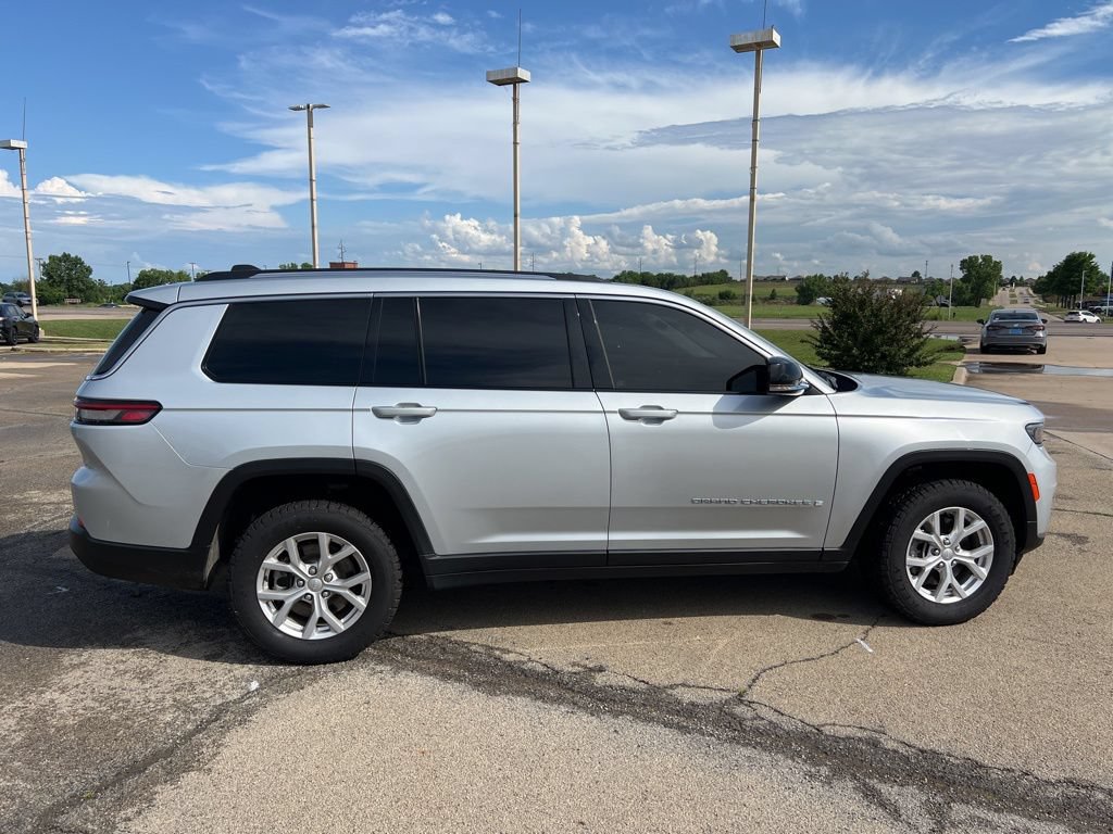 Used 2023 Jeep Grand Cherokee L Limited AWD/4WD image 4