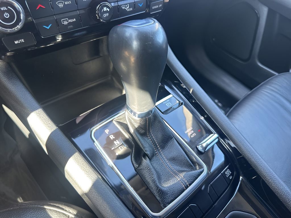 Used 2022 Jeep Compass Limited image 16