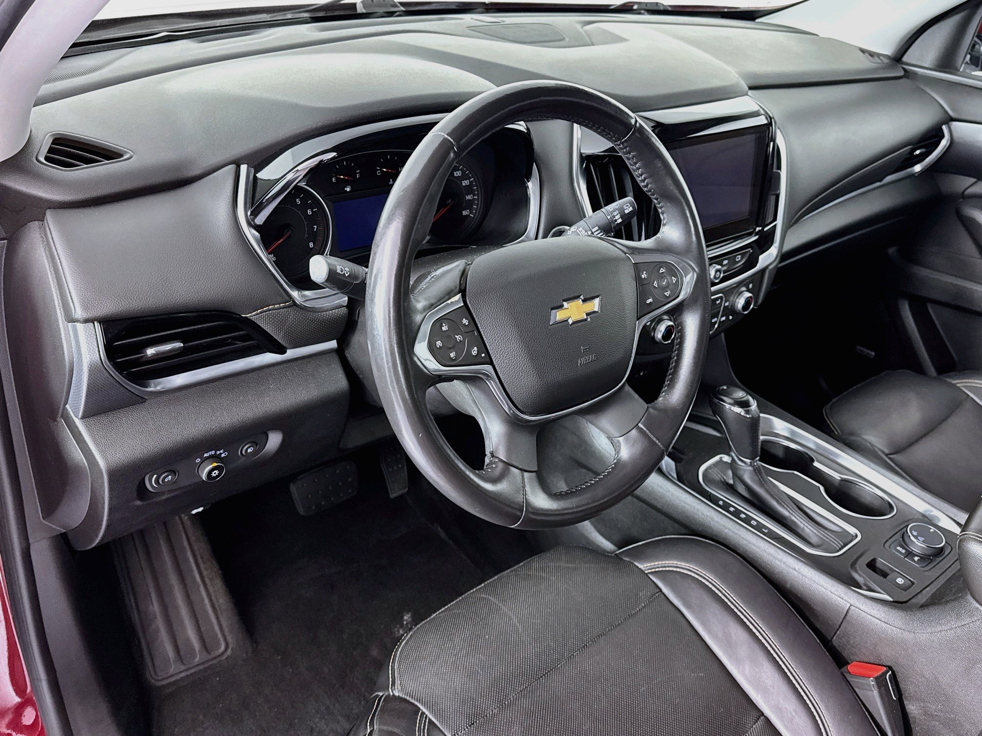 Used 2018 Chevrolet Traverse Premier w/ Driver Confidence II Package FWD image 9