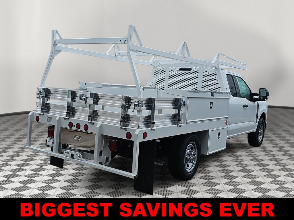New 2025 Ford F350 XL w/ XL Chrome Package RWD video 3