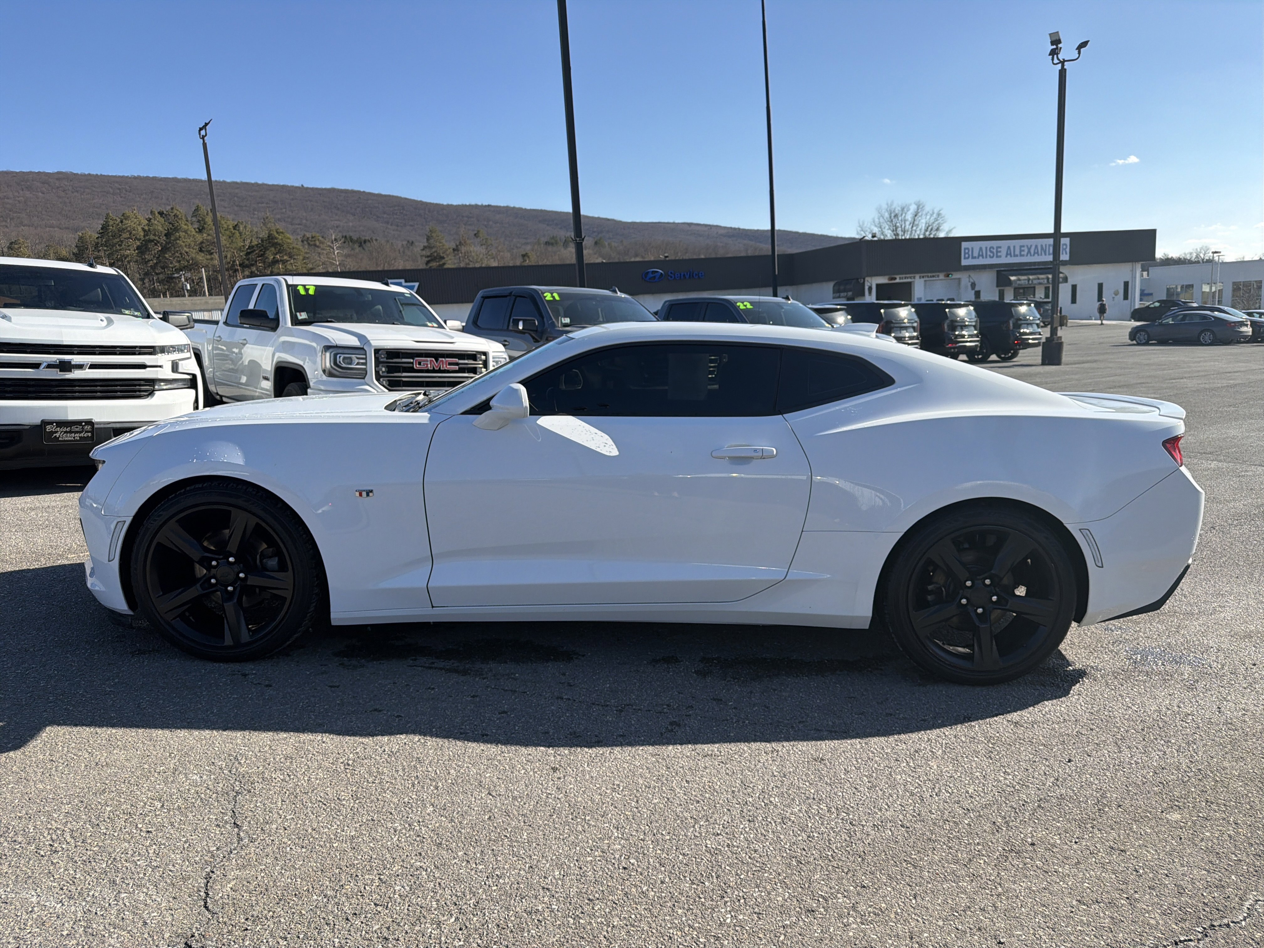 Used 2018 Chevrolet Camaro LT w/ RS Package image 7