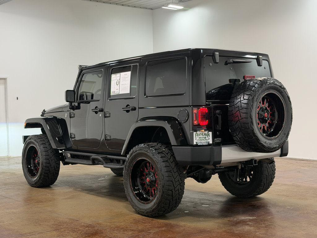 Used 2015 Jeep Wrangler Unlimited Sahara w/ Connectivity Group AWD/4WD image 5
