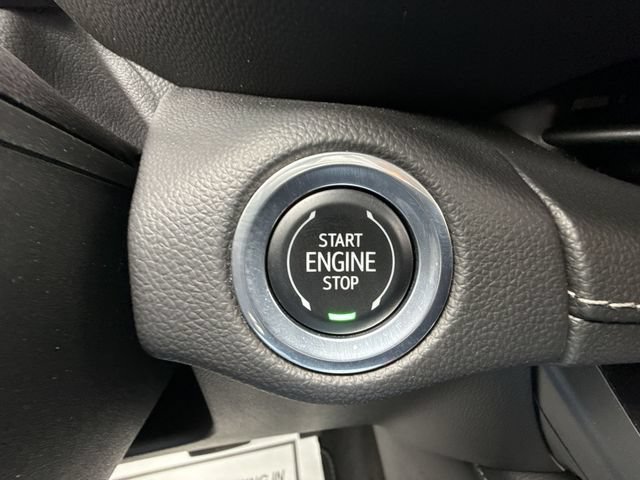 Certified 2023 Buick Envision Essence FWD image 16