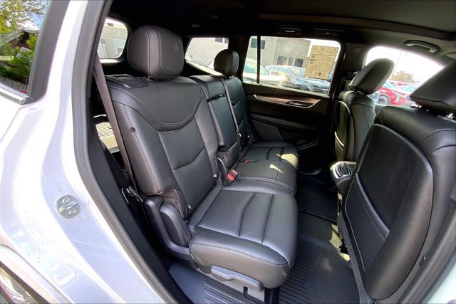 Used 2024 Cadillac XT6 Luxury w/ LPO, Floor Liner Package AWD/4WD image 27
