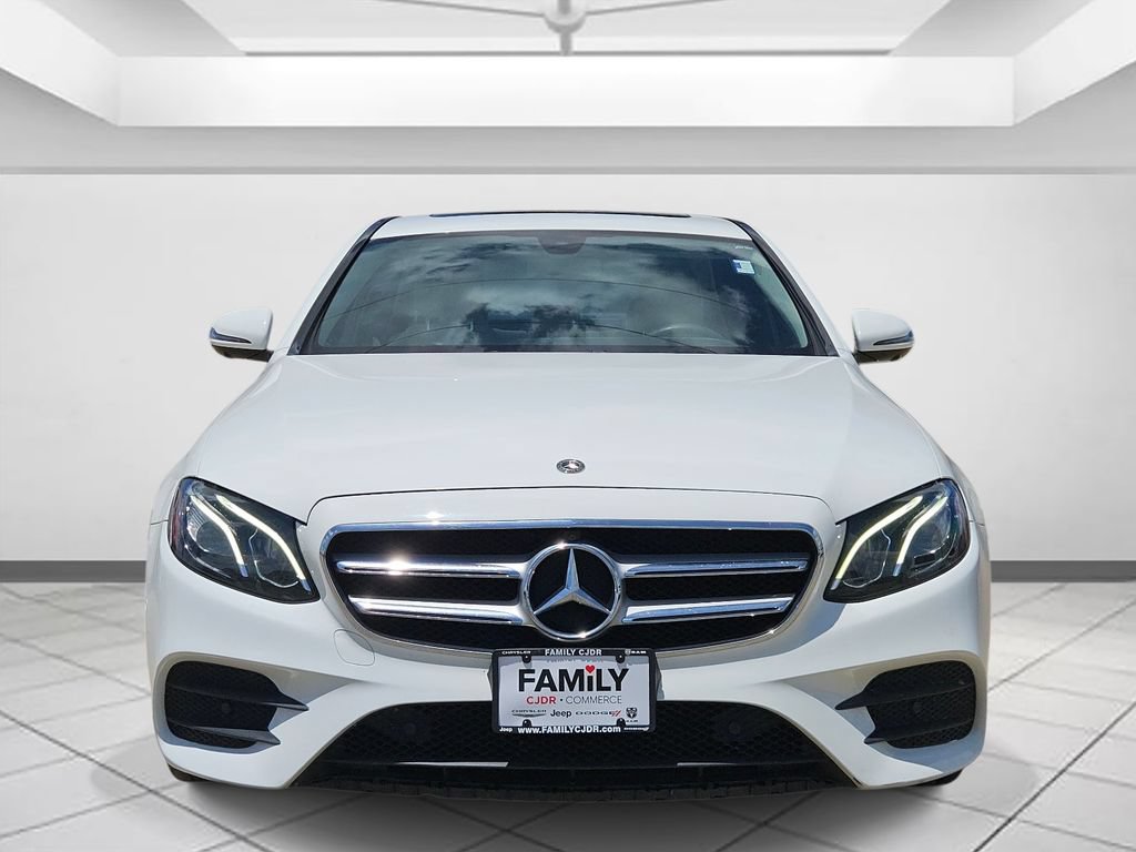 Used 2019 Mercedes-Benz E 300 4MATIC image 2