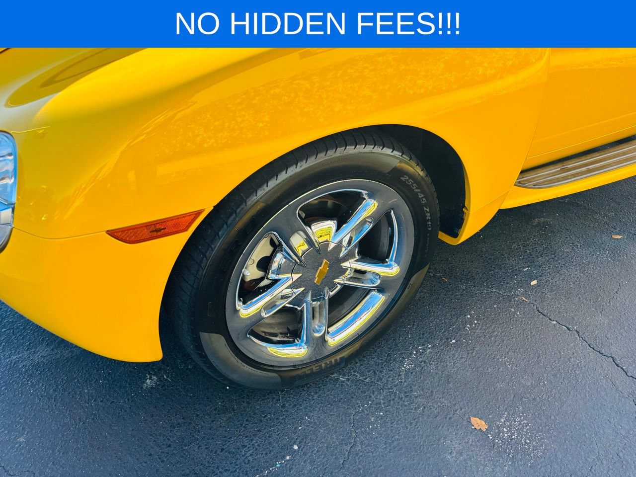 Used 2005 Chevrolet SSR w/ Preferred Equipment Group RWD image 4