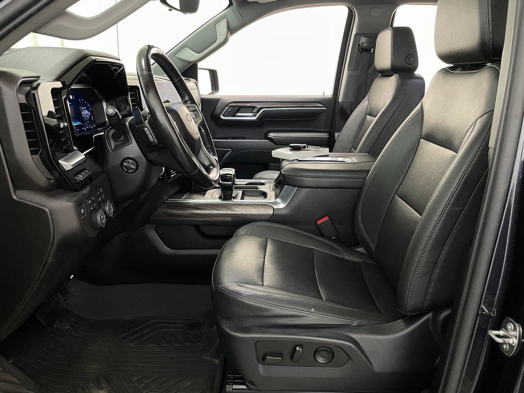 Certified 2022 Chevrolet Silverado 1500 LTZ w/ LTZ Premium Package image 8